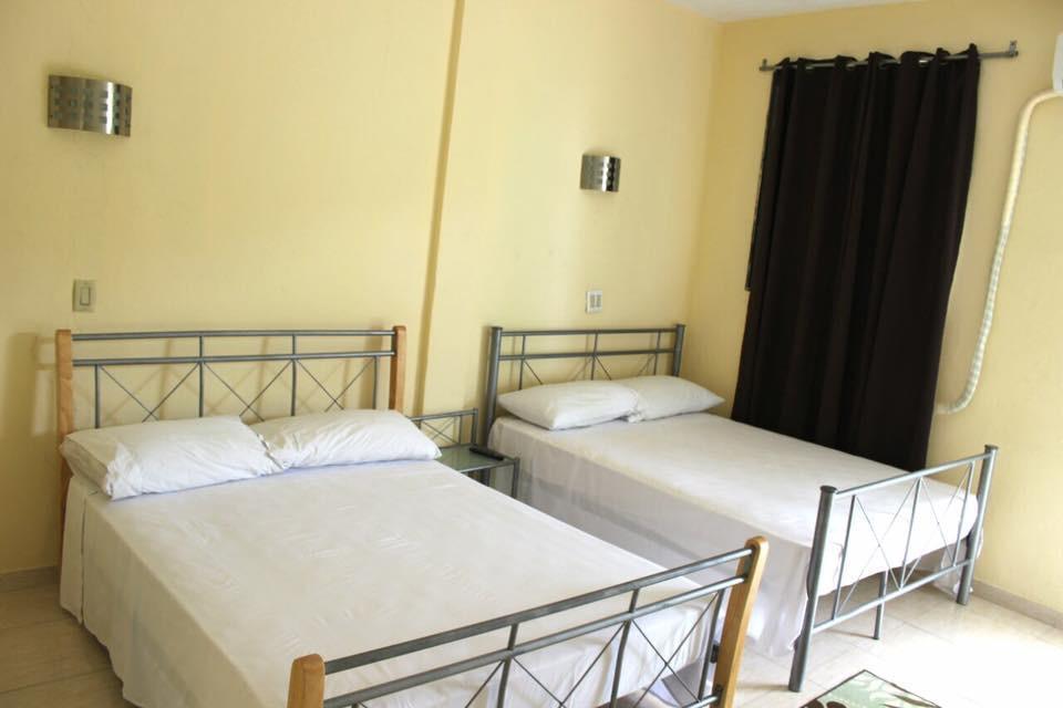 Auberge Pont-Gaudin Gonaives Exteriör bild